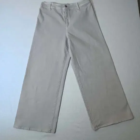 Universal Thread - Picture 1 of 1